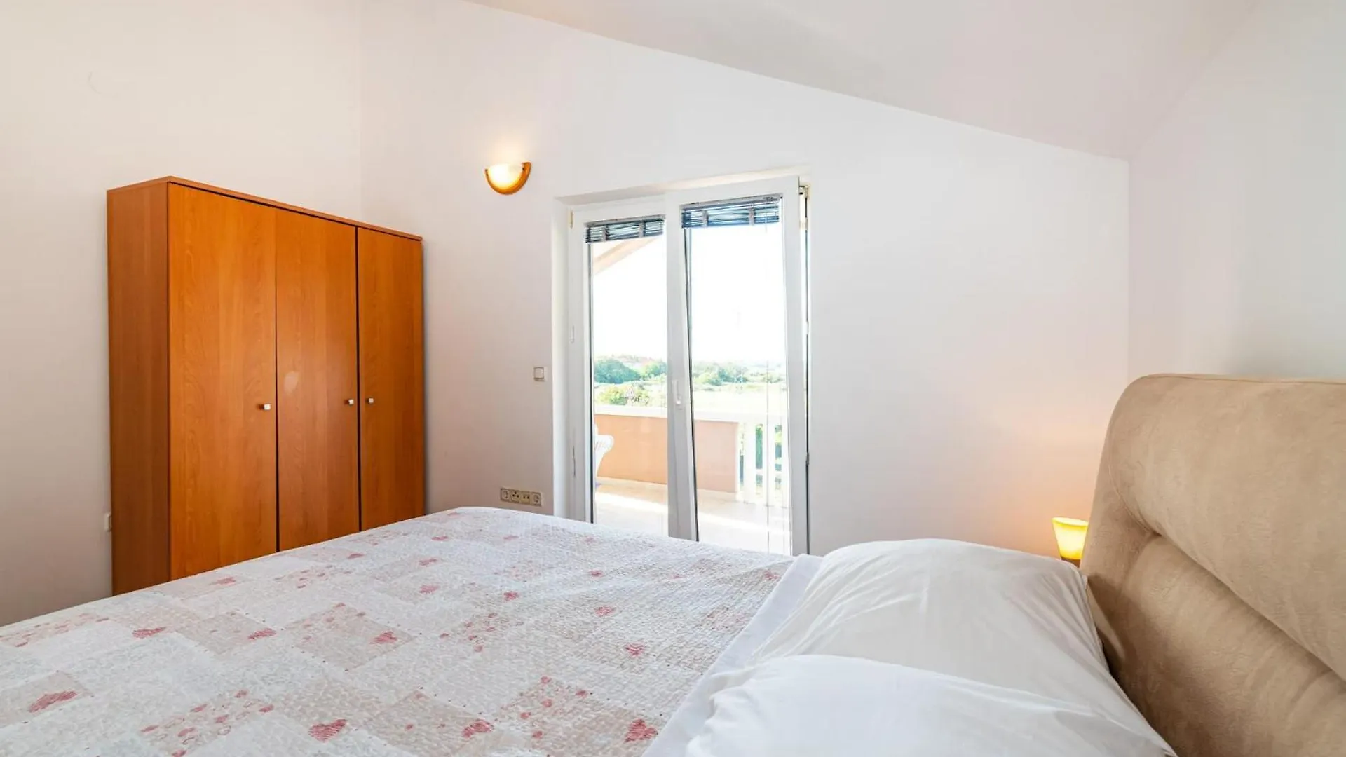 Apartmen With Swimming Pool Nikola Nin Croatia